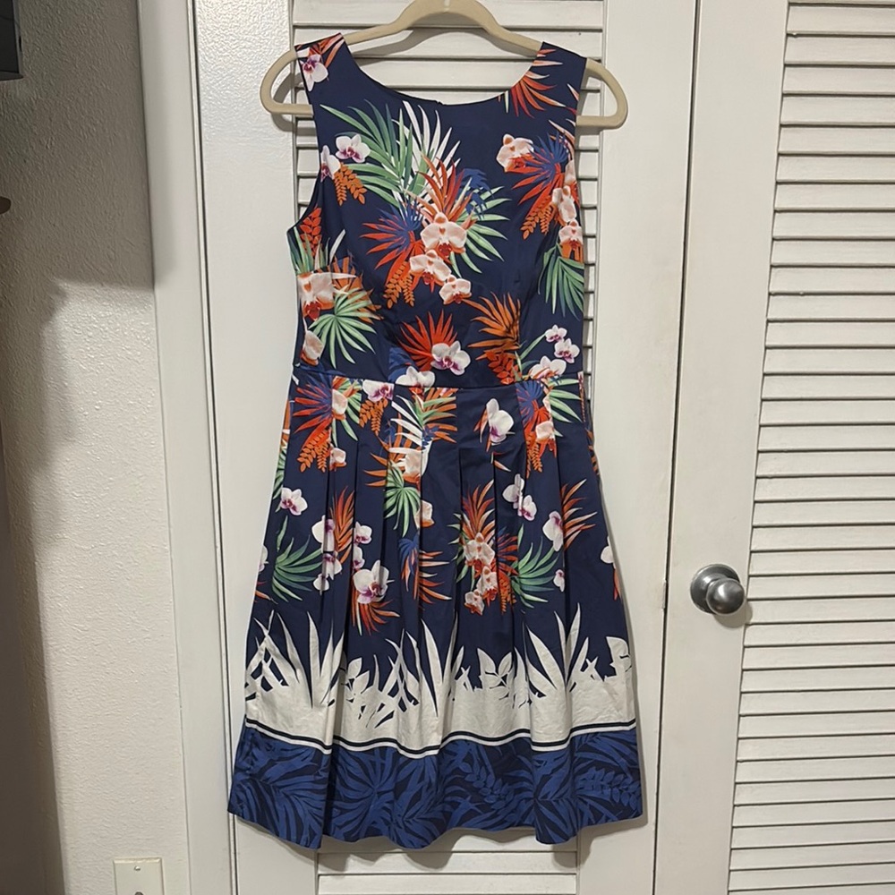Talbots size 6 tropical print Sleeveless